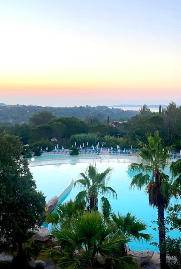 Charmant Appartement Village Restanques De Saint Tropez Grimaud Kültér fotó